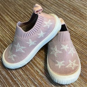 Jan & Jul Graphic Knit Shoes | Breathable Sneakers (toddler size 6)
